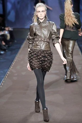 Look 15